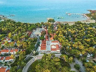 Village Zaton 3*
